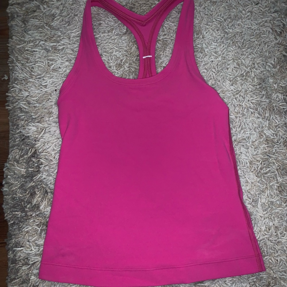 I’m selling a sonic pink lululemon tank top!